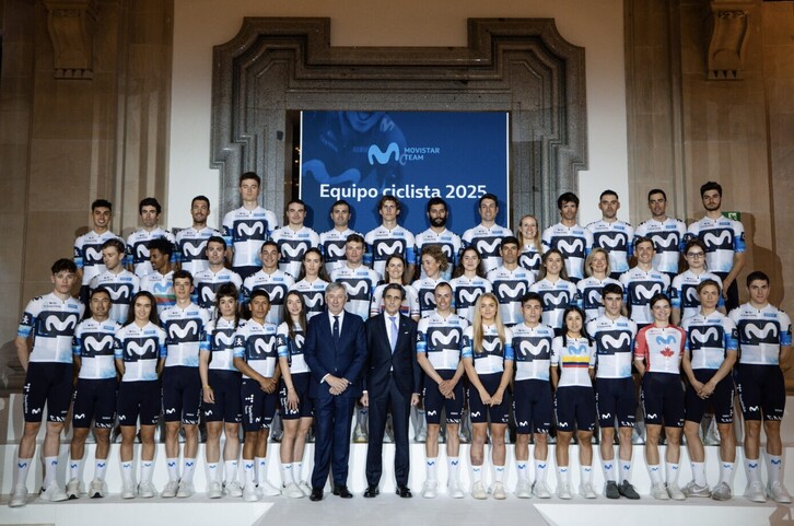 Presentación de los equipos profesionales de Movistar para la temporada 2025.