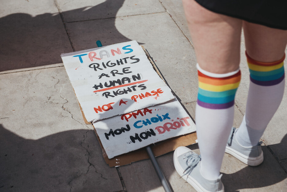 Le 17 mai, une centaine de personnes unies contre la haine LGBTIphobe à Bayonne.