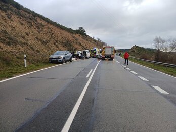 En el accidente se han visto implicados una furgoneta y un turismo.