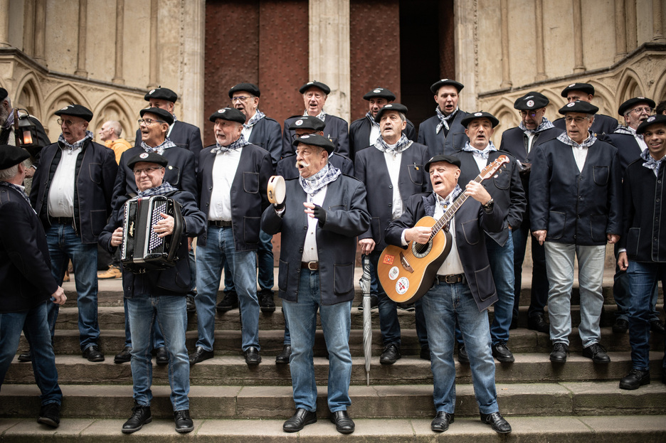 La fête était également accompagnée de choeurs basques et de concerts pour rythmer le défilé.