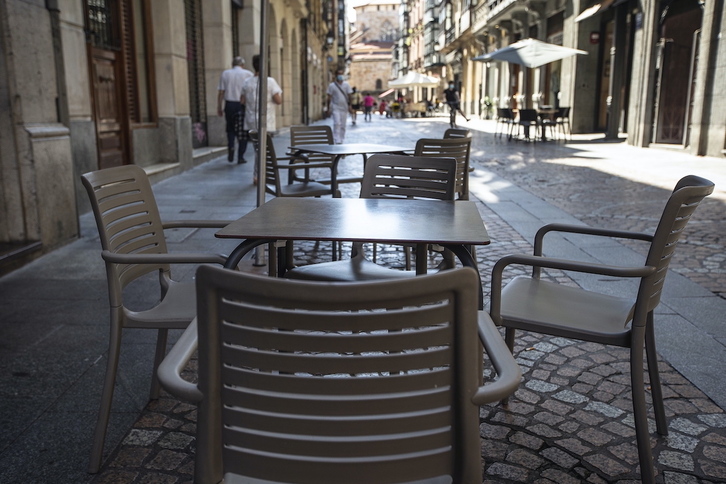 Una terraza en la calle Correo, en el Casco Viejo bilbaino.