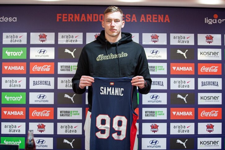 Luka Samanic lucirá el dorsal número '99' con Baskonia.