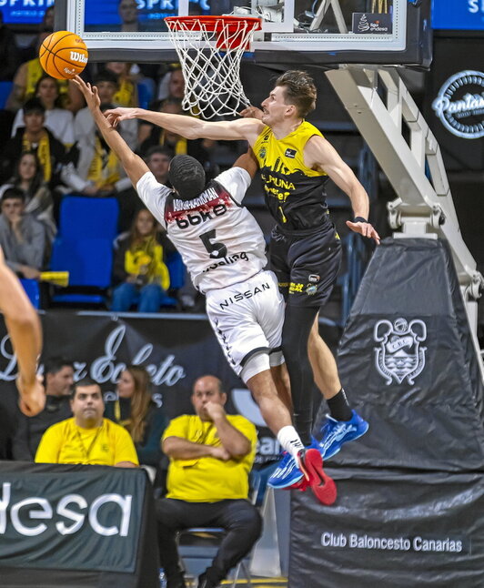 Bilbao Basket volvió a achicarse en Tenerife.