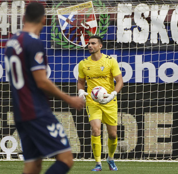 Una imagen de Fuzato en el partido entre Eibar y Sporting.