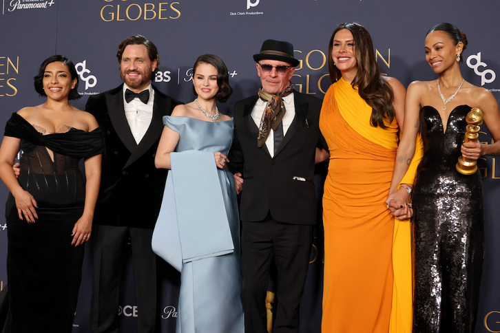 Equipo de 'Emilia Pérez' en la gala de los Globos de Oro.