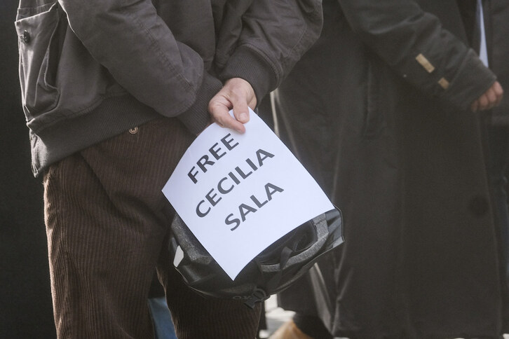 Imagen de una de las movilizaciones realizadas en Italia para pedir la liberación de la periodista Cecilia Sala.