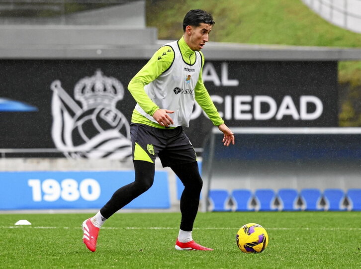 El marroquí Nayef Aguerd completó con normalidad la sesión de entrenamiento de ayer.