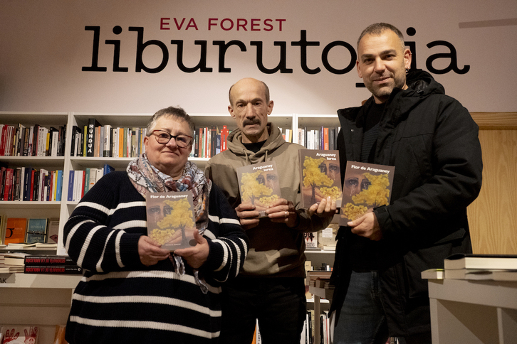 Eziolaza, Urain y Gonzalez en la presentación de «Flor de Araguaney»