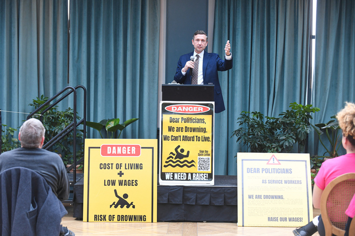 Ken Martin aukeratu dute demokratek Batzorde Nazionalean.