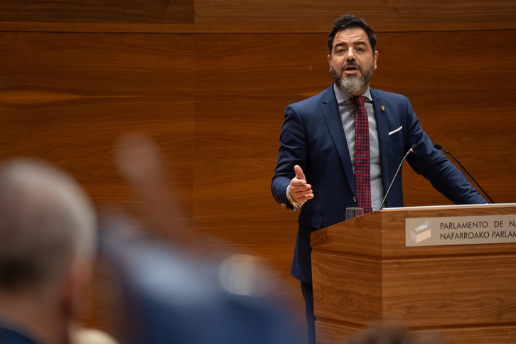 Ramón Alzórriz, en el Parlamento navarro, en una imagen de archivo.