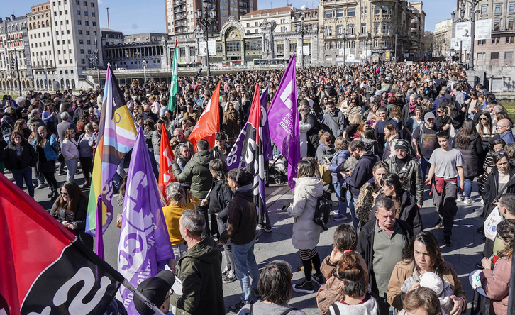 Imagen de la convocatoria de Bilbo, ante la plaza del Arriaga.