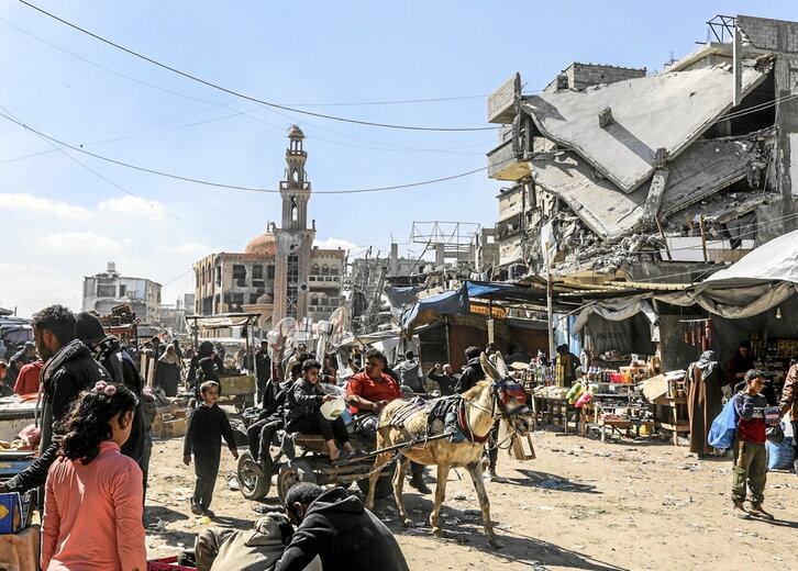 Los gazatíes preparan el Ramadán con temor a la vuelta de los bombardeos.