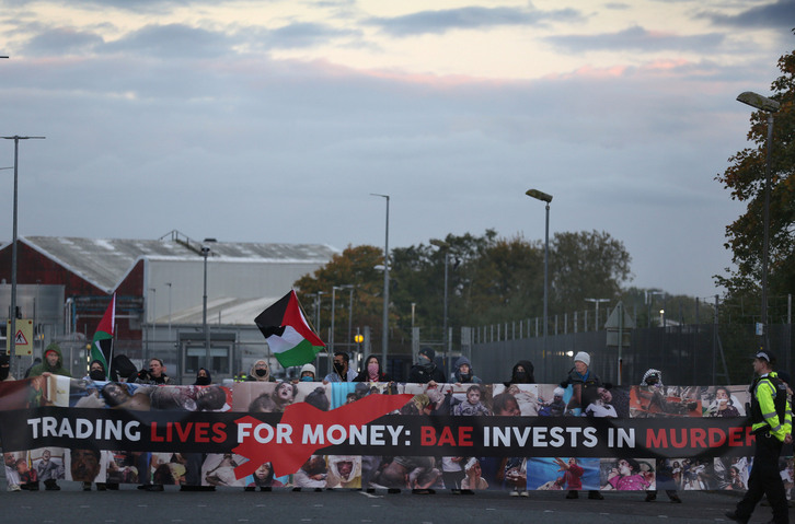 Protesta frente a la empresa BAE Systems en Samlesbury que fabrica los F-35