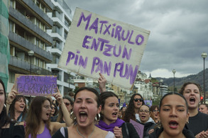 Euskal Herria sale a la calle este 8M bajo el lema «Faxismoaren kontra, ausardia eta aliantza feministak!».