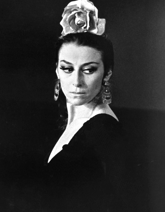 Maya Plisetskaya, como Carmen en 1974.