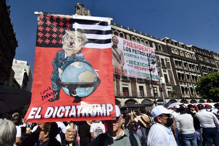 Protesta contra los aranceles de Trump en Ciudad de México.