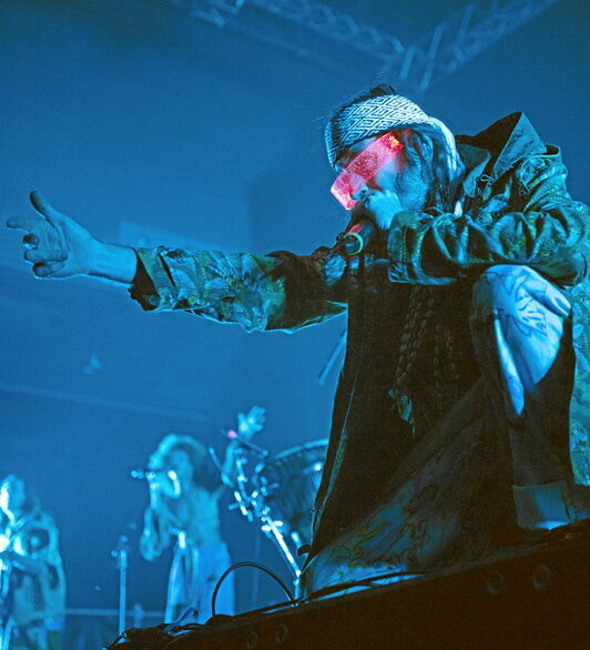 Euskal kulturaren tradiziotik edaten du Crystal Fightersen musika elektronikoak.