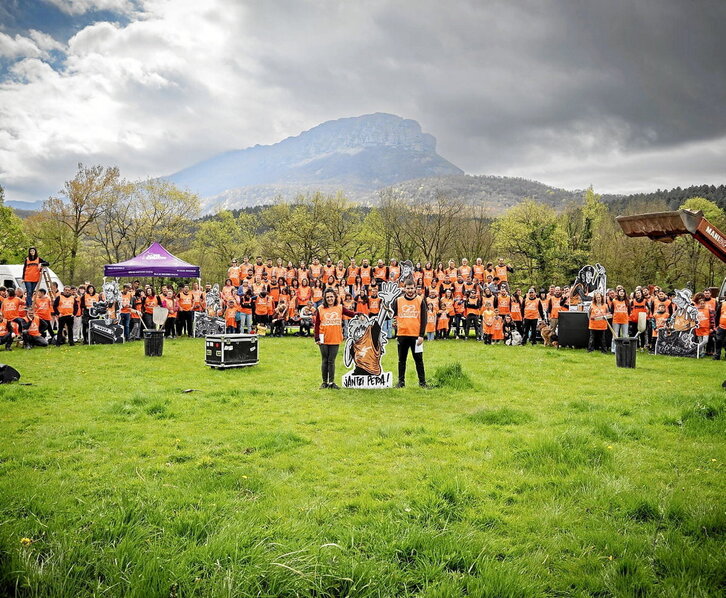 Hatortxuko gune nagusia izango den Beriain belardian egin zuten agerraldia.