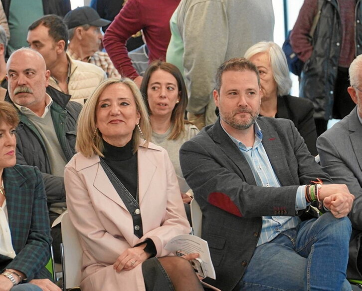 Ibarrola y Toquero, ayer en el Ayuntamiento de Noain.