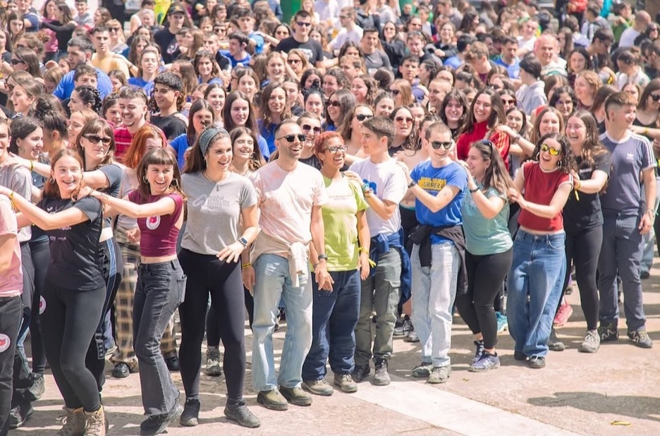 milaka gazte independentista batuko ditu beste urte batez Ernaik topagunean. milaka gazte independentista batuko ditu beste urte batez Ernaik topagunean.