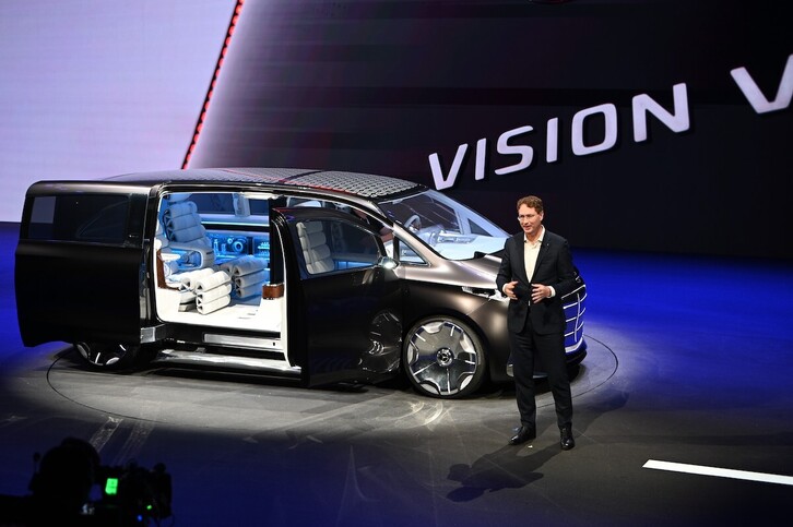 Presentación del nuevo modelo que se fabricará en Gasteiz.