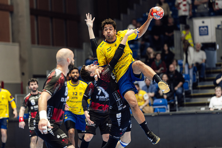 Bidasoa-Irun ha dominado buena parte del encuentro.