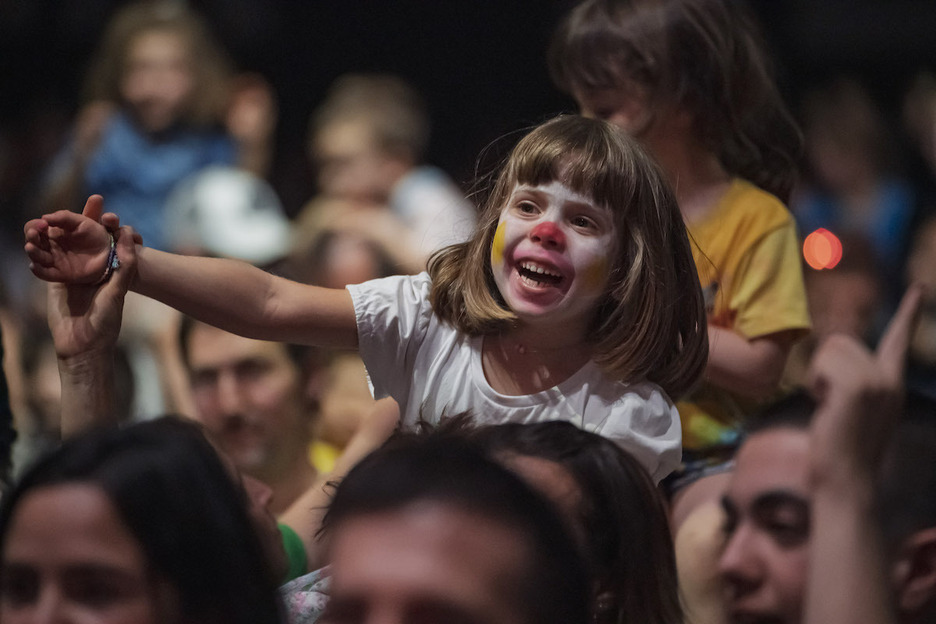 Irriz bete da BEC, Pirritx, Porrotx eta Marimototsen omenaldian. Irriz bete da BEC, Pirritx, Porrotx eta Marimototsen omenaldian.