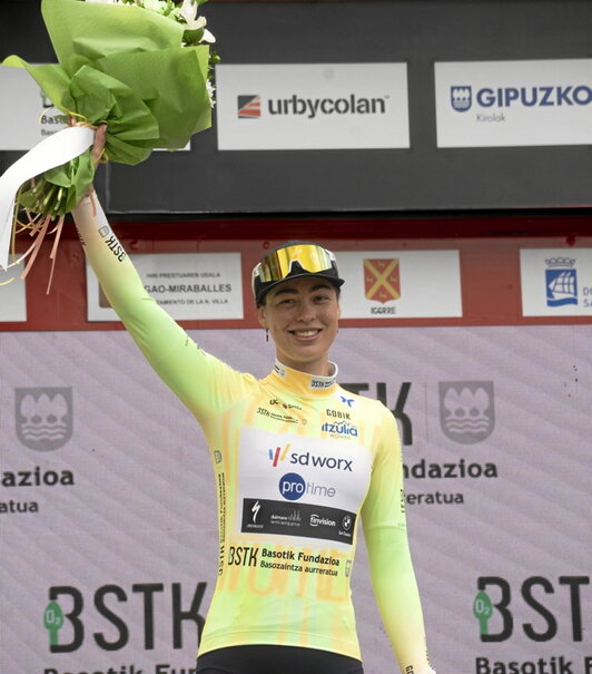 Mischa Bredewold, pozarren.