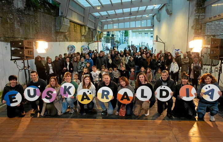 Hamaikakoa osatu dute Pasaian. Hor batu dira barruti guztietakoak, euskara ikasleak, jatorri, eremu, adin eta genero ezberdinetakoak.