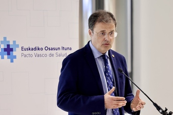 El consejero de Salud, Alberto Martínez, tras la reunión del Pacto de Salud.