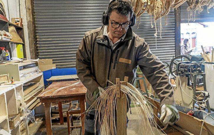 Frantxix Carricart, Eskutik kooperatibako kidea, xisterak egiteko tailerrean.