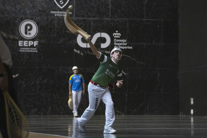 En el segundo set Erkiaga se ha liberado y ha realizado tantos de gran belleza.