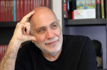 El escritor Guillermo Arriaga.