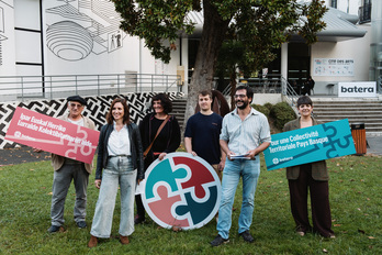Batera plataformaren agerraldia Baionan. Peio Jorajuria bigarrena, ezkerretik hasita.
