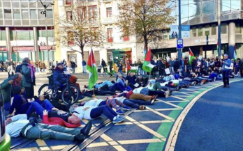 Imagen de la sentada contra la que actuó la Ertzaintza el pasado sábado.