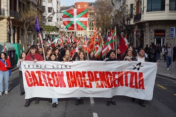 Bilbon Ernaik egindako manifestazioaren argazkia.